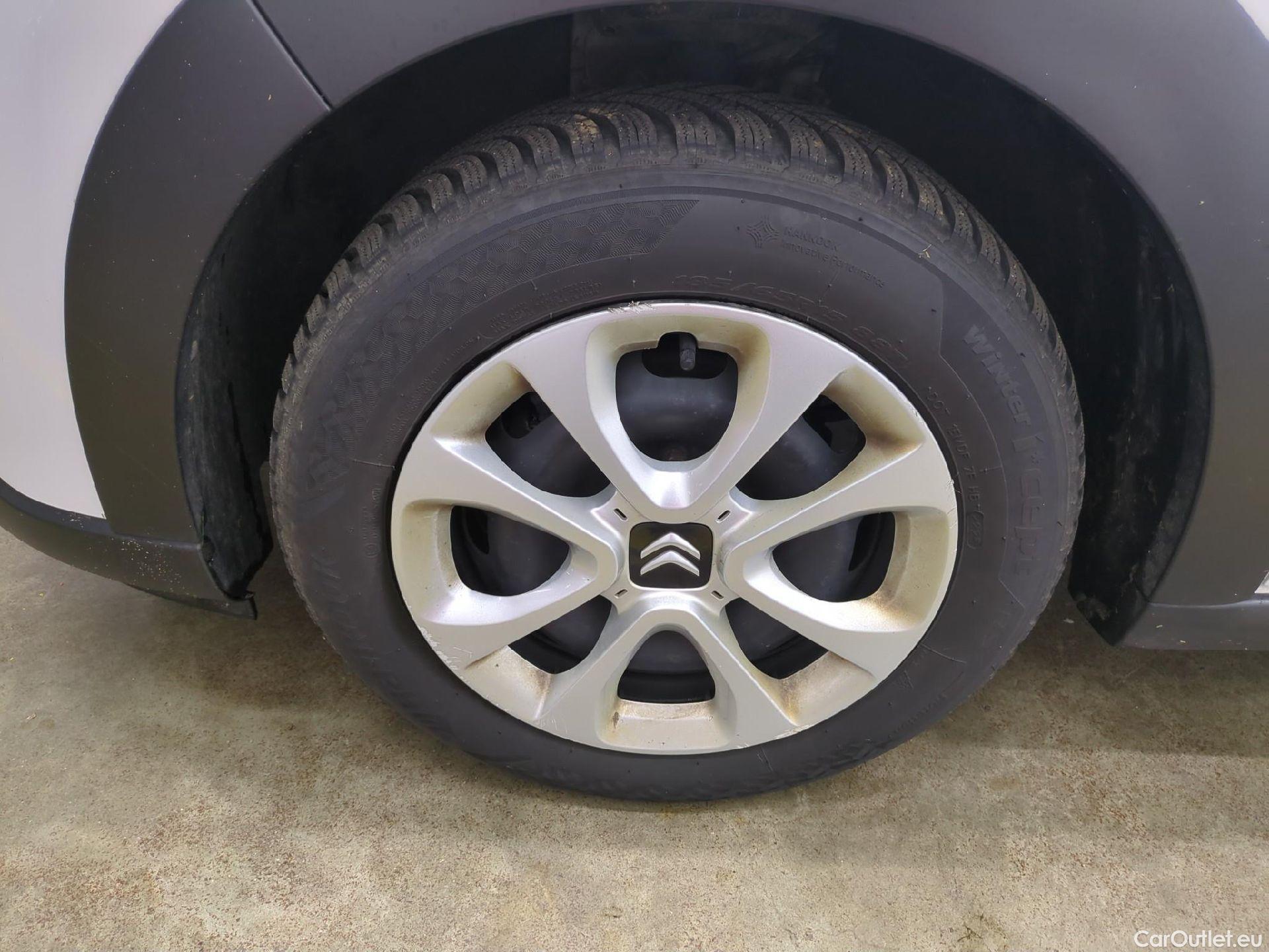  Citroen  C3  Société Feel Nav 1.5 BlueHDI 100CV BVM5 E6dT #1