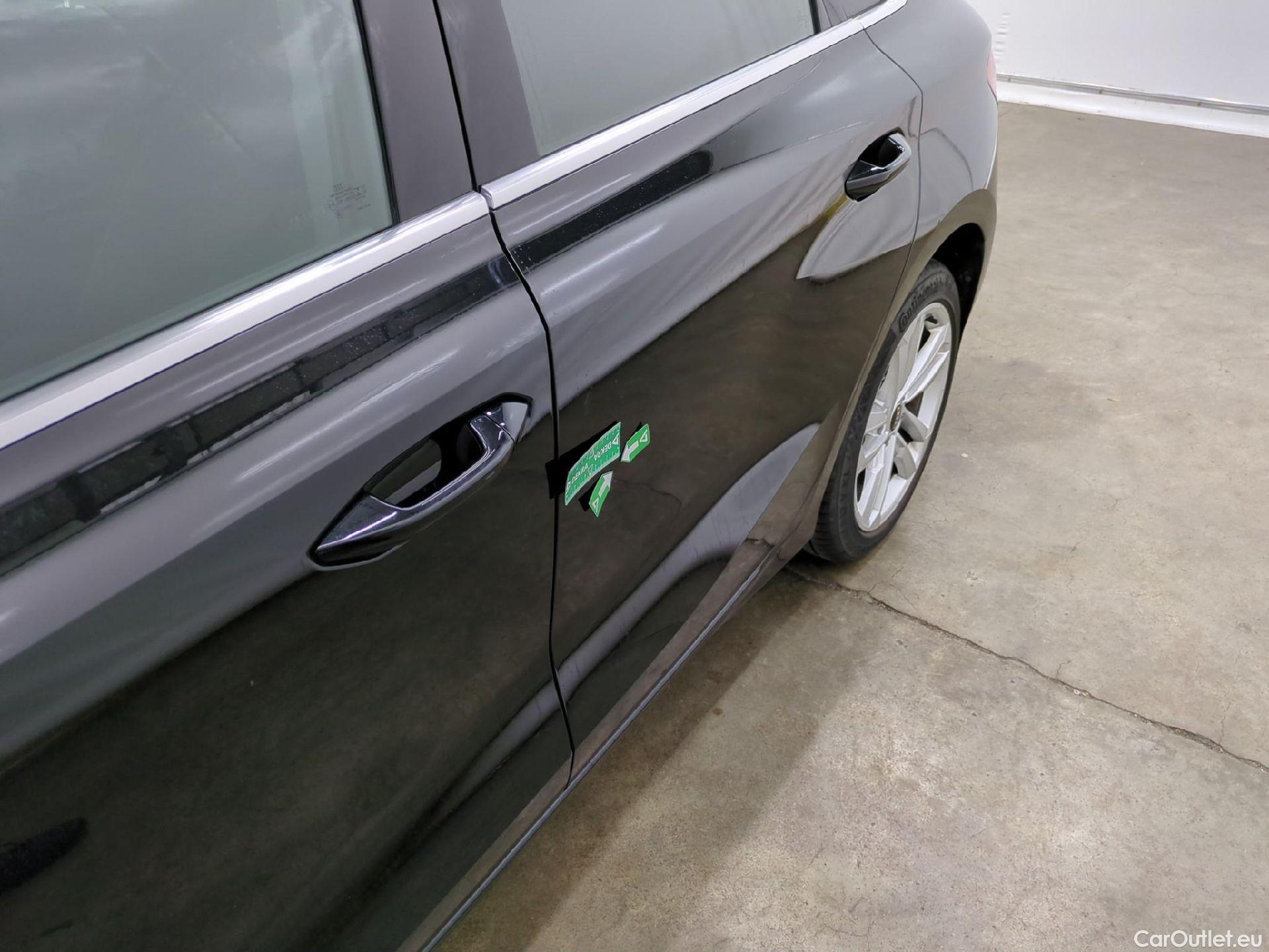  Audi  A3 AUDI  Sportback / 2020 / 5P / Berline 40 TFSI e 204 S Tronic Business Line #54