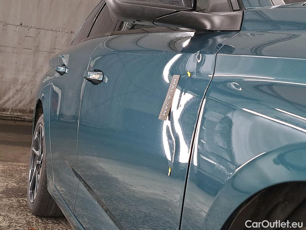  Peugeot  308 PEUGEOT  SW / 2021 / 5P / Break PureTech 130 S&S EAT 8 ALLURE PACK #4