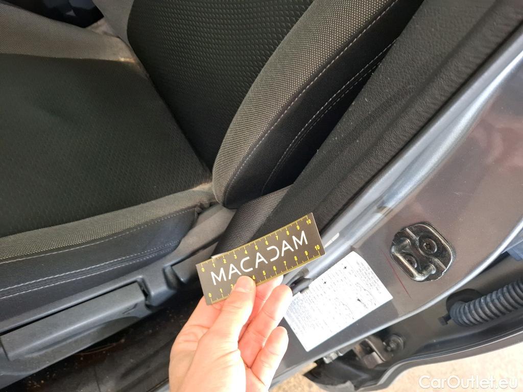  Nissan  Qashqai NISSAN  5p Crossover 1.3 DIG-T 160 DCT N-Connecta #64