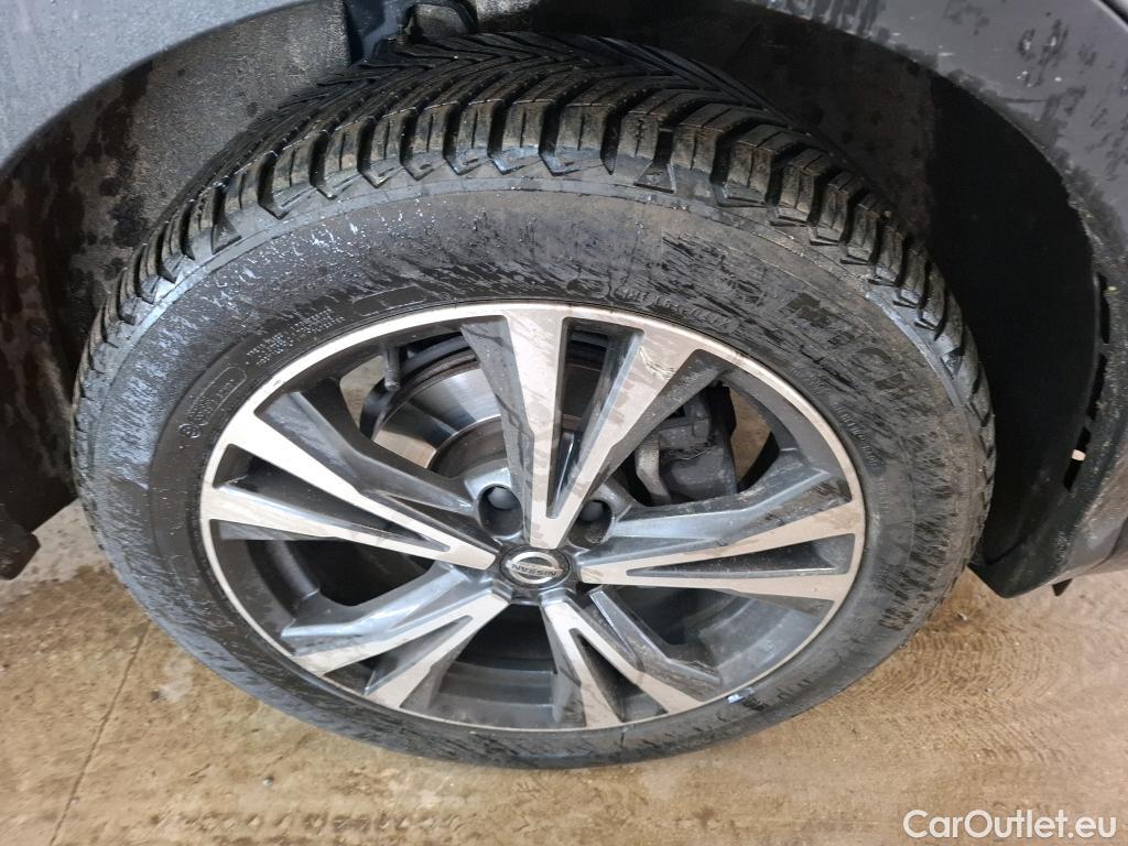  Nissan  Qashqai NISSAN  5p Crossover 1.3 DIG-T 160 DCT N-Connecta #47