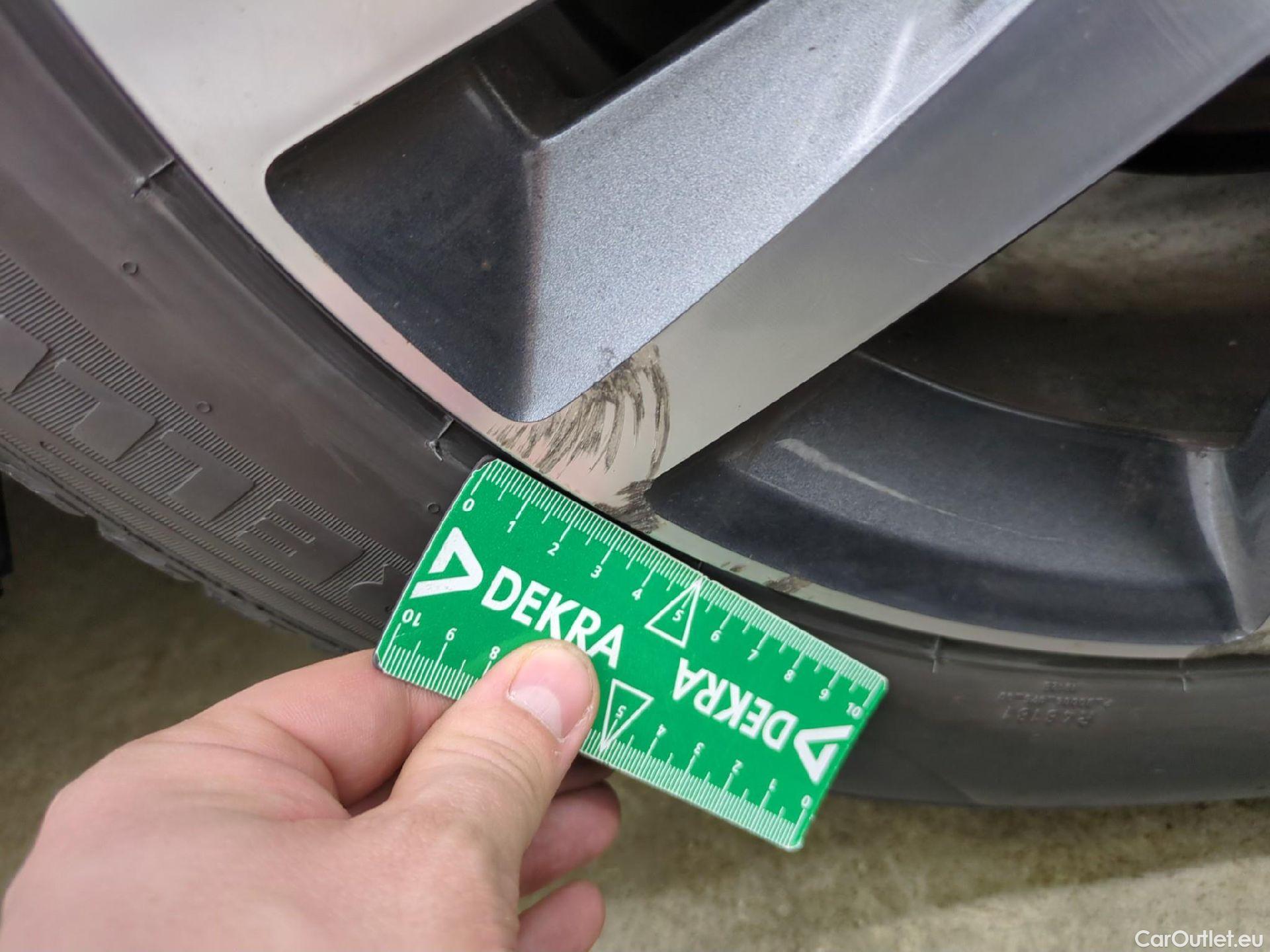  Peugeot  308  Allure Business 1.2 PureTech 130CV BVA8 E6d #24