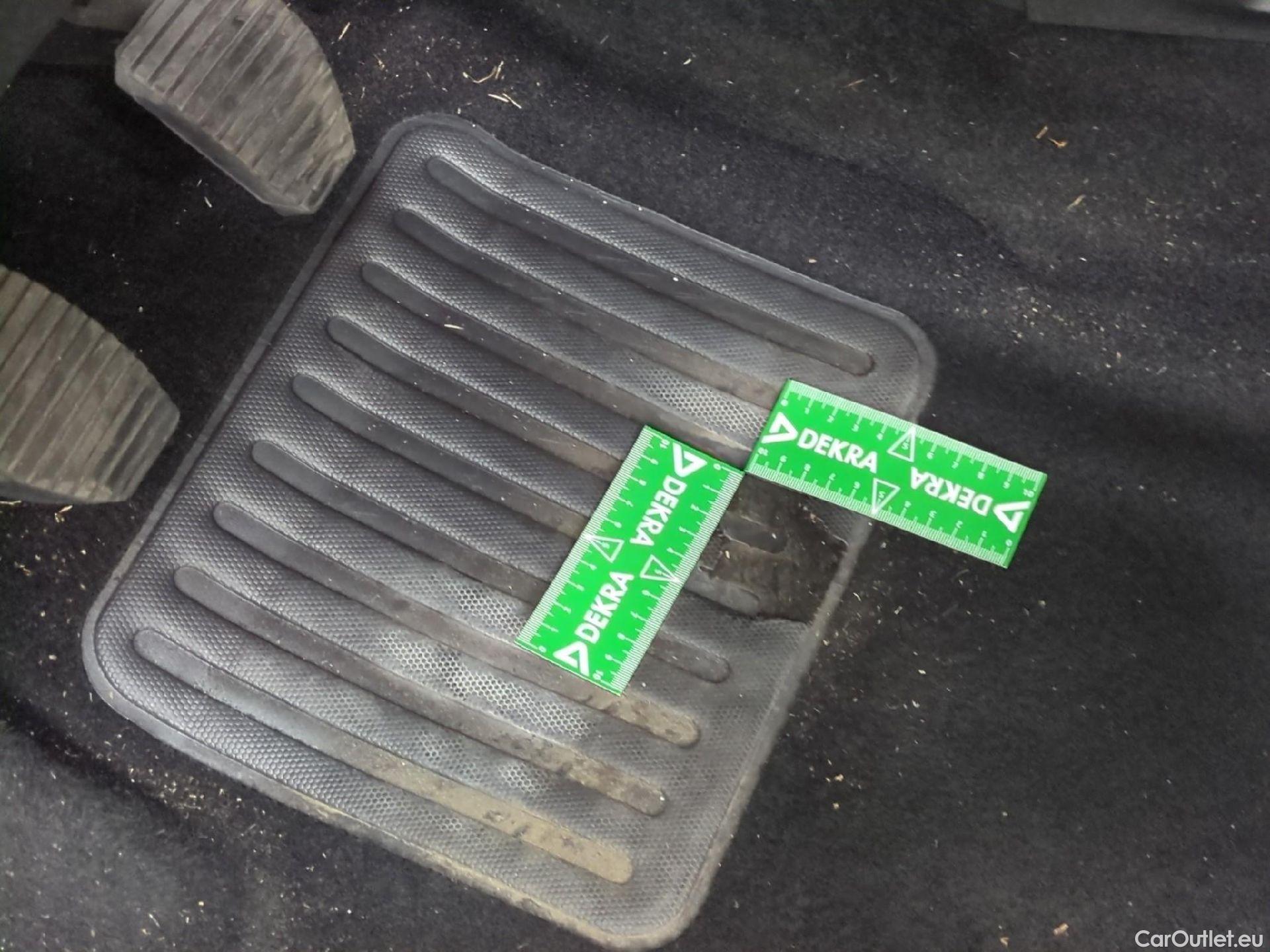  Peugeot  208  Active Business 1.2 80CV BVM5 E6dT #18