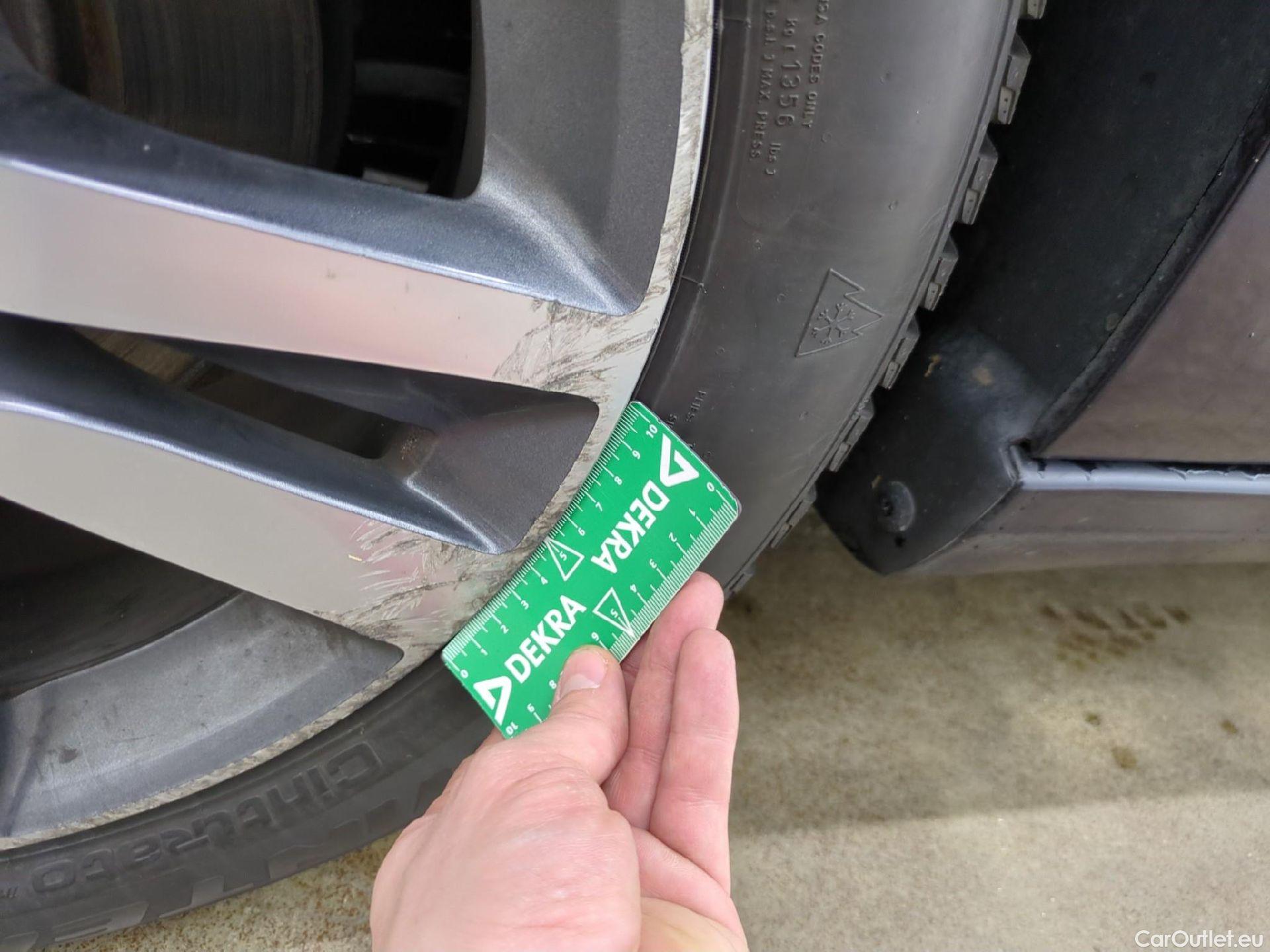  Peugeot  308  Allure Business 1.2 PureTech 130CV BVA8 E6d #15