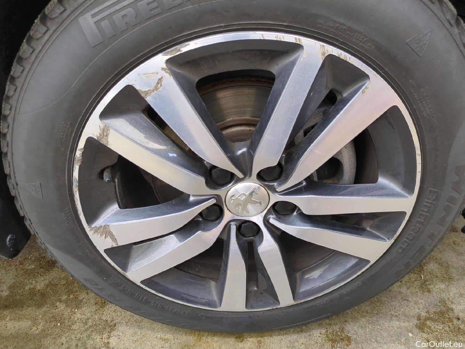  Peugeot  308  Allure Business 1.2 PureTech 130CV BVA8 E6d #7