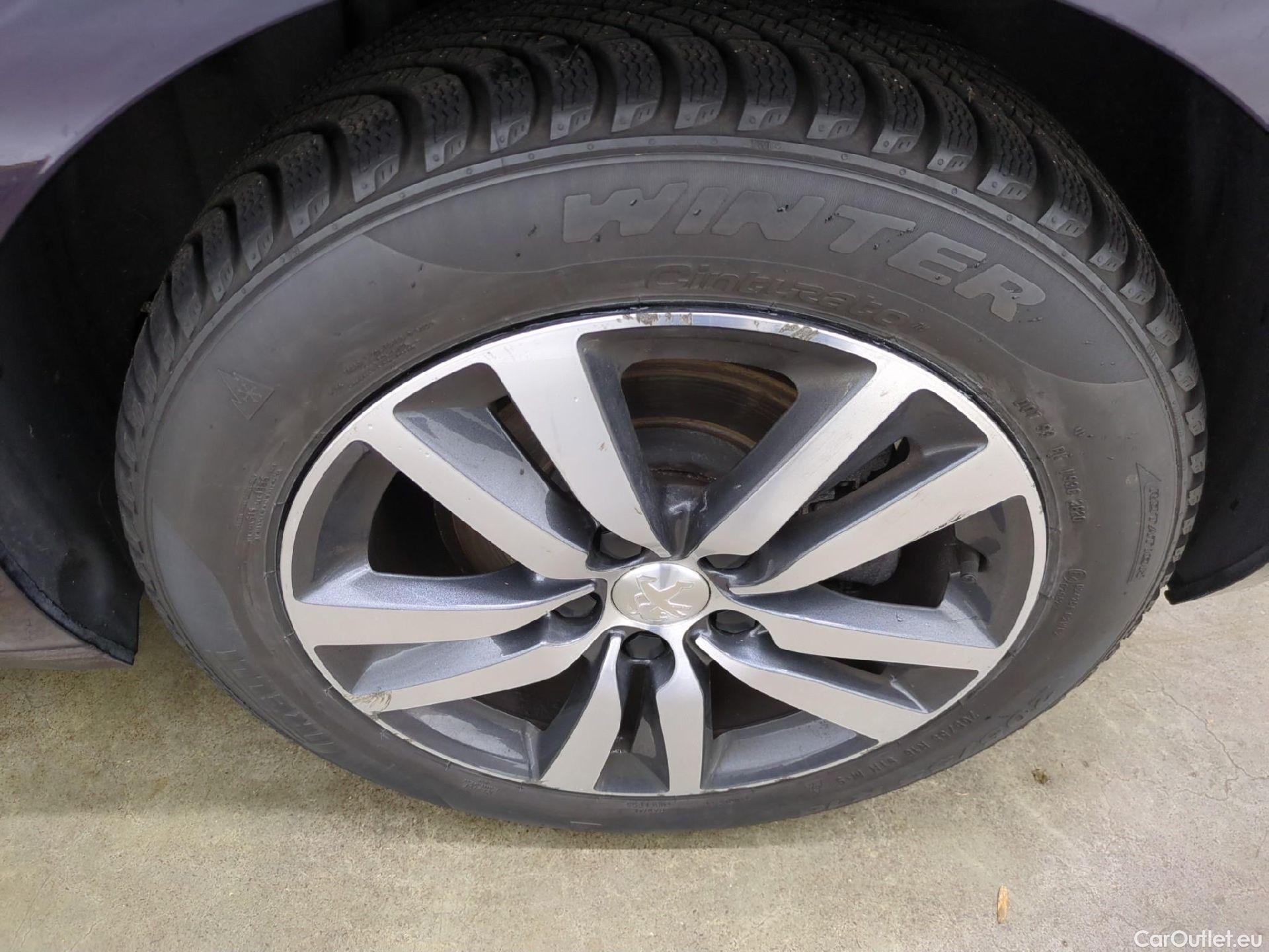  Peugeot  308  Allure Business 1.2 PureTech 130CV BVA8 E6d #18