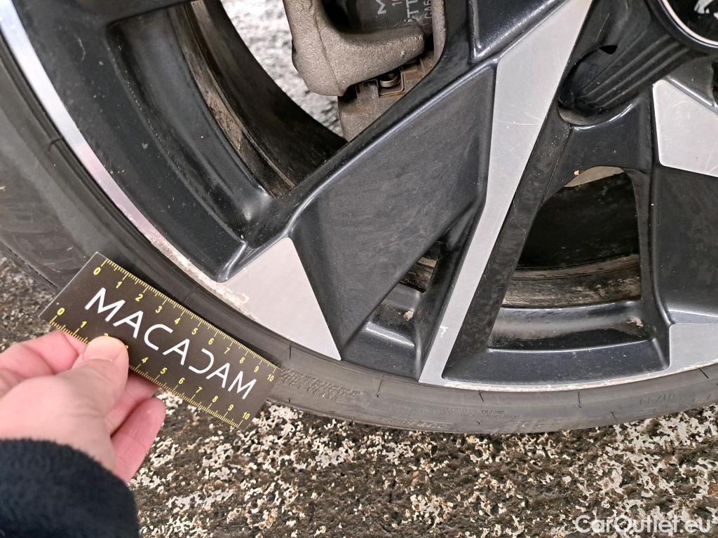  Peugeot  308 PEUGEOT  SW / 2021 / 5P / Break PureTech 130 S&S EAT 8 ALLURE PACK #33