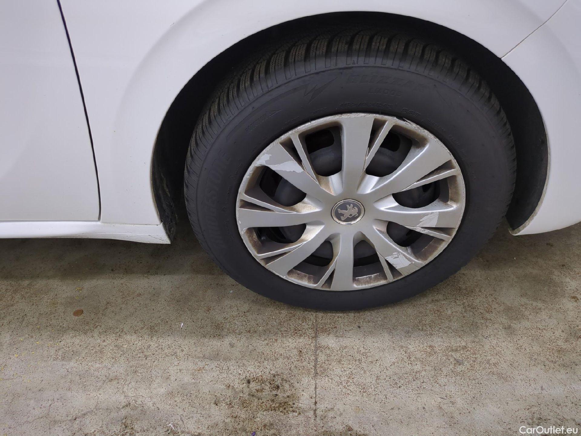  Peugeot  208  Active Business 1.2 80CV BVM5 E6dT #15