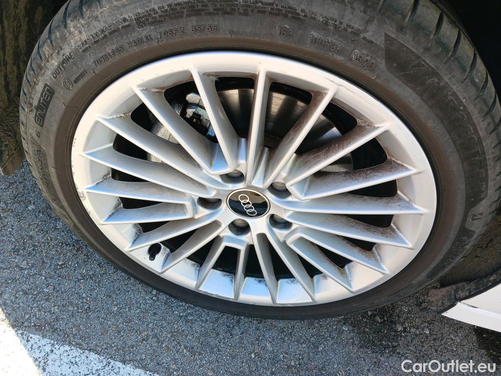  Audi  A3 AUDI  / 2020 / 4P / sedán Sedan Advanced 30 TFSI 81kW S tronic #14