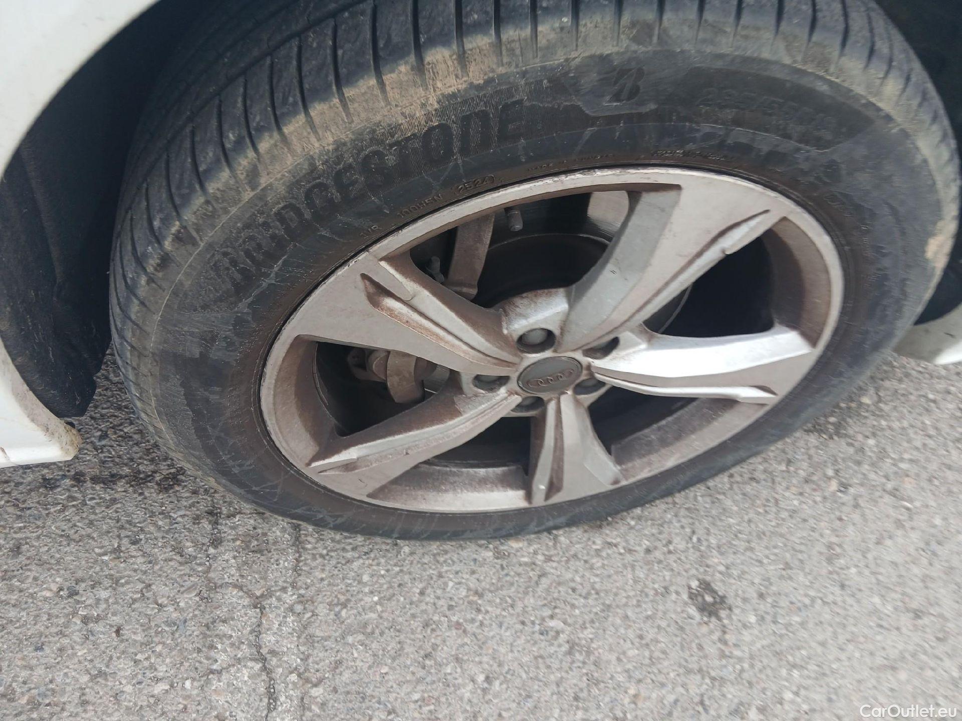  Audi  Q5 AUDI  / 2016 / 5P / todoterreno S line 35 TDI 120kW quattro S tronic #13