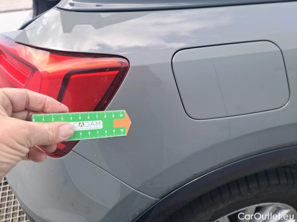  Audi  Q2 AUDI  / 2016 / 5P / todoterreno Design 30 TFSI 85kW (116CV) #48