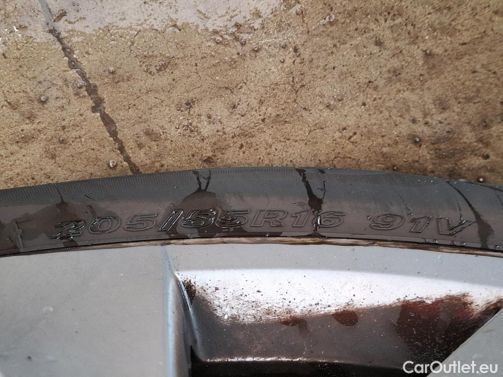  Volkswagen  Golf  VOLKSWAGEN / 2020 / 5P / Berline 1.5 TSI ACT OPF 130 BVM6 Life Busi #3