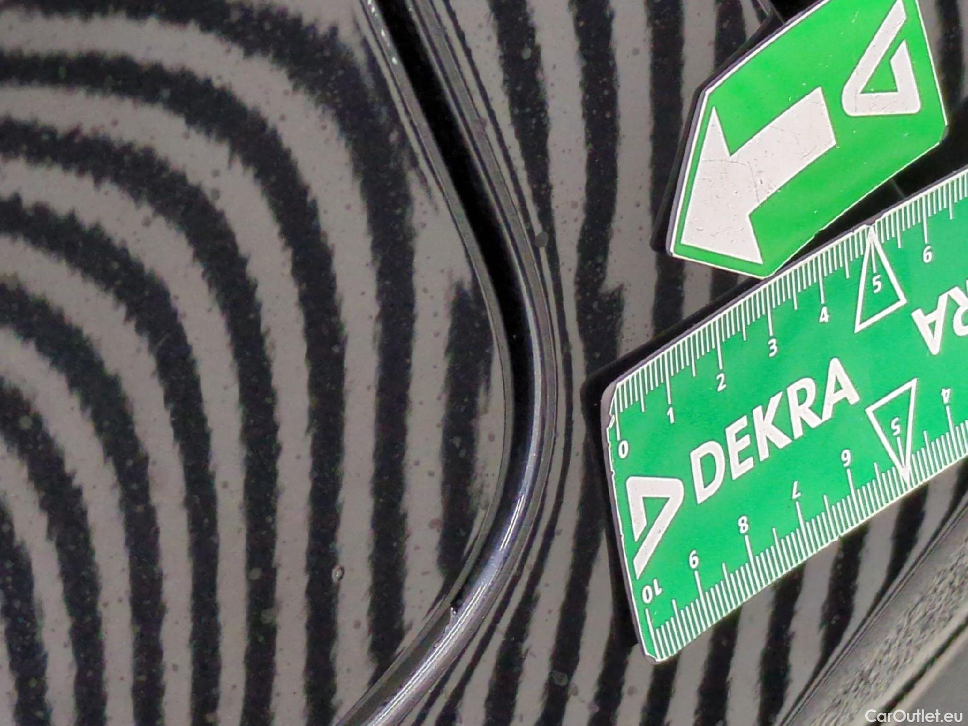  Volkswagen  T-ROC  Life 1.0 TSI 110CV BVM6 E6d #1