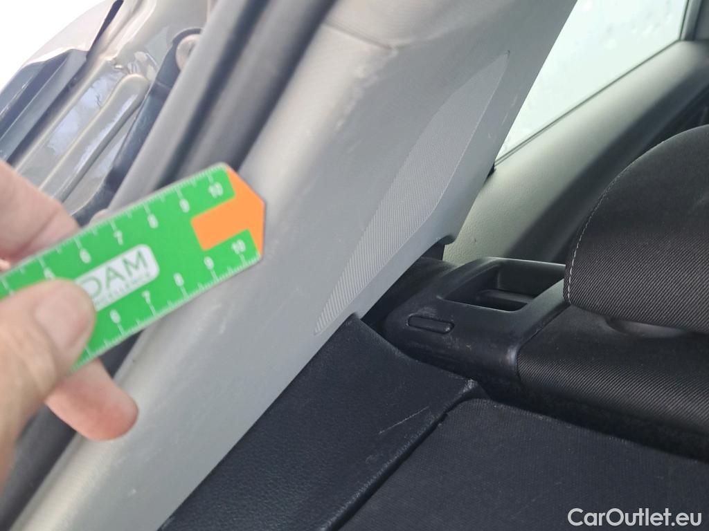  Audi  Q2 AUDI  / 2016 / 5P / todoterreno Design 30 TFSI 85kW (116CV) #27