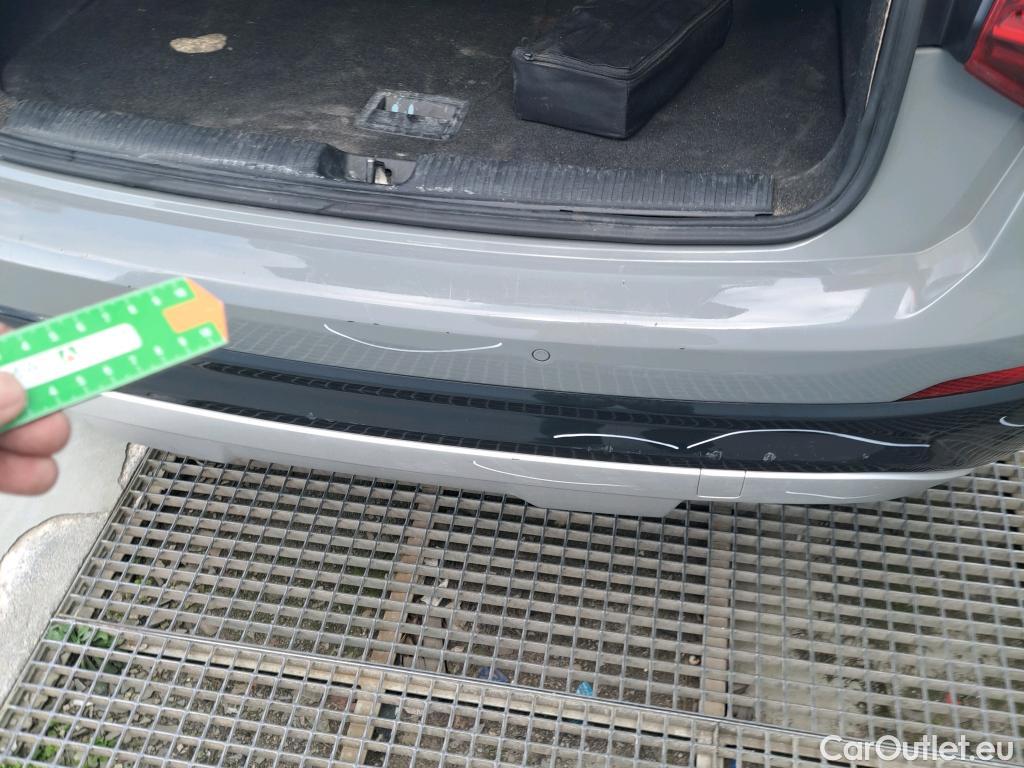  Audi  Q2 AUDI  / 2016 / 5P / todoterreno Design 30 TFSI 85kW (116CV) #40