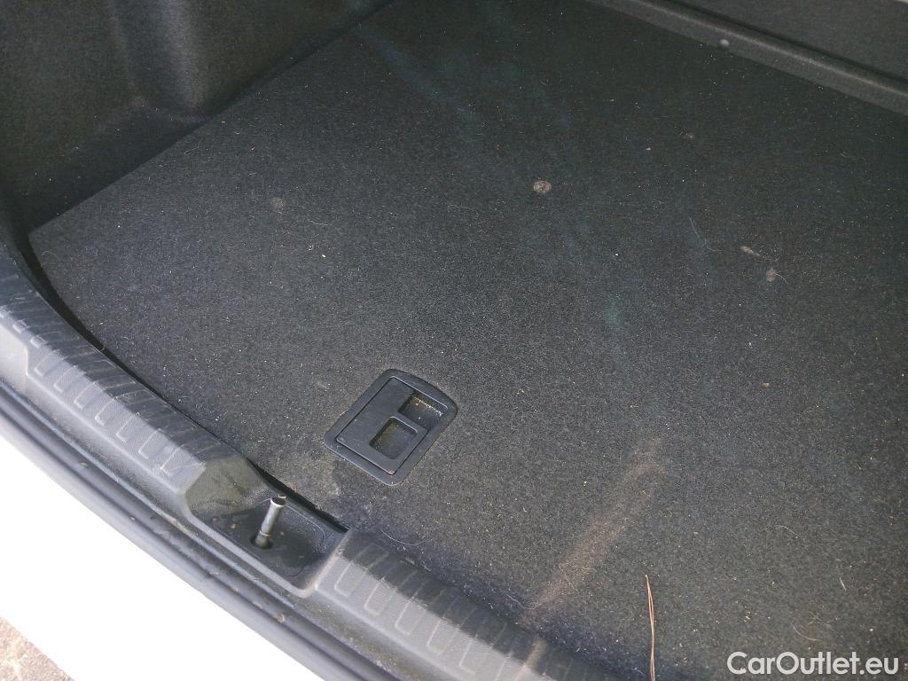  Audi  A3 AUDI  / 2020 / 4P / sedán Sedan Advanced 30 TFSI 81kW S tronic #10