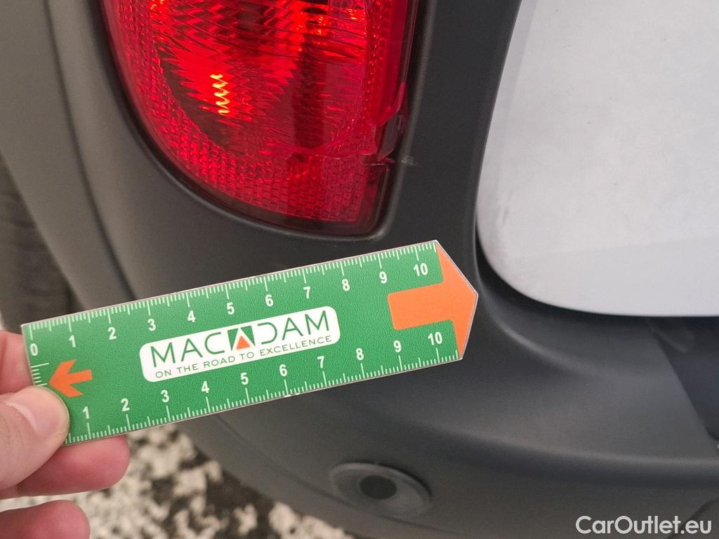  Renault  Kangoo  II Express Grand Confort (L1) 1.5 dCi 80CV BVM6 E6dT #24