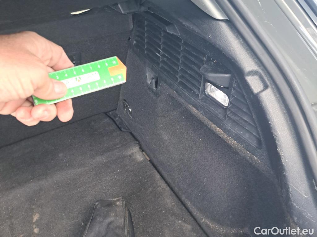  Audi  Q2 AUDI  / 2016 / 5P / todoterreno Design 30 TFSI 85kW (116CV) #32