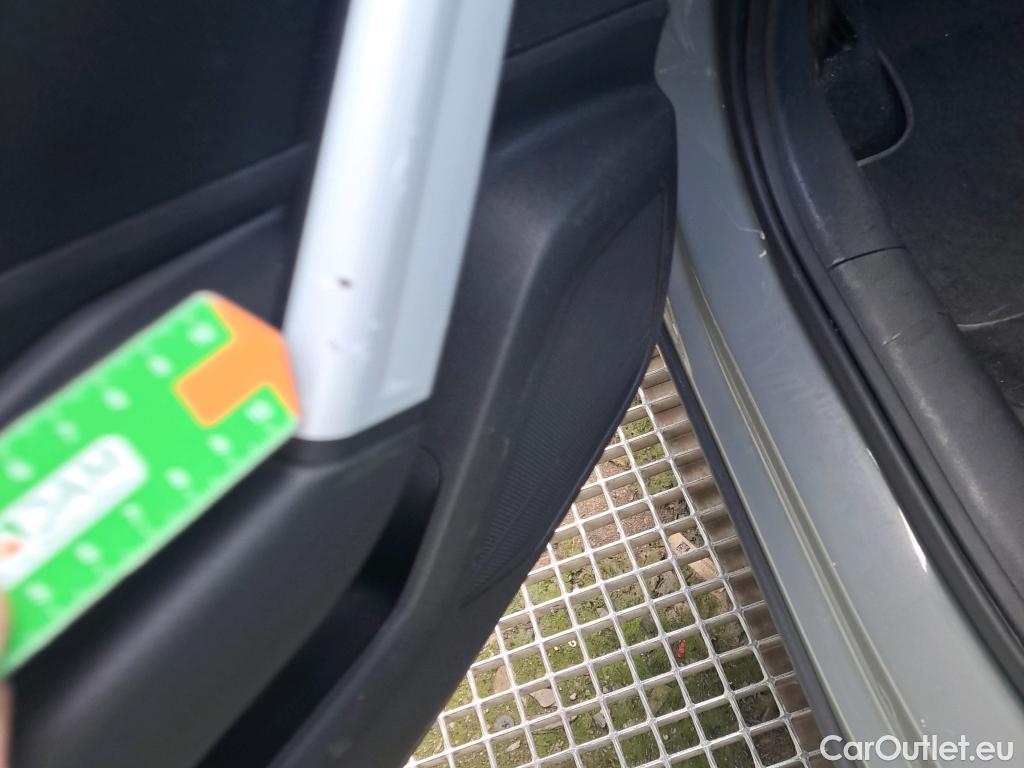  Audi  Q2 AUDI  / 2016 / 5P / todoterreno Design 30 TFSI 85kW (116CV) #45