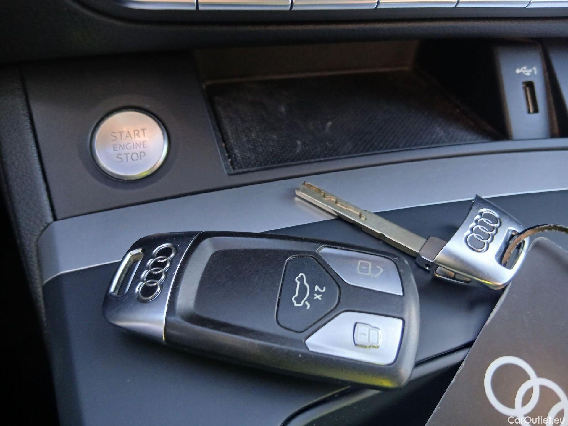  Audi  Q5 AUDI  SPORTBACK / 2020 / 5P / todoterreno S line 40 TDI 150kW quattro-ultra #1