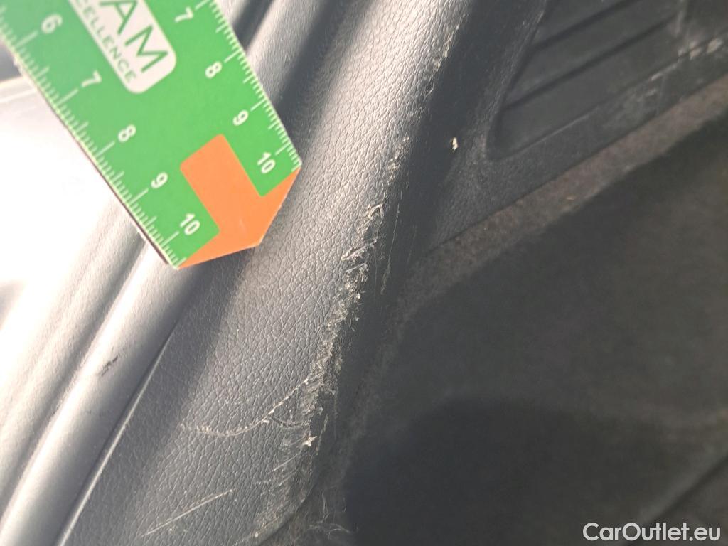  Audi  Q2 AUDI  / 2016 / 5P / todoterreno Design 30 TFSI 85kW (116CV) #39