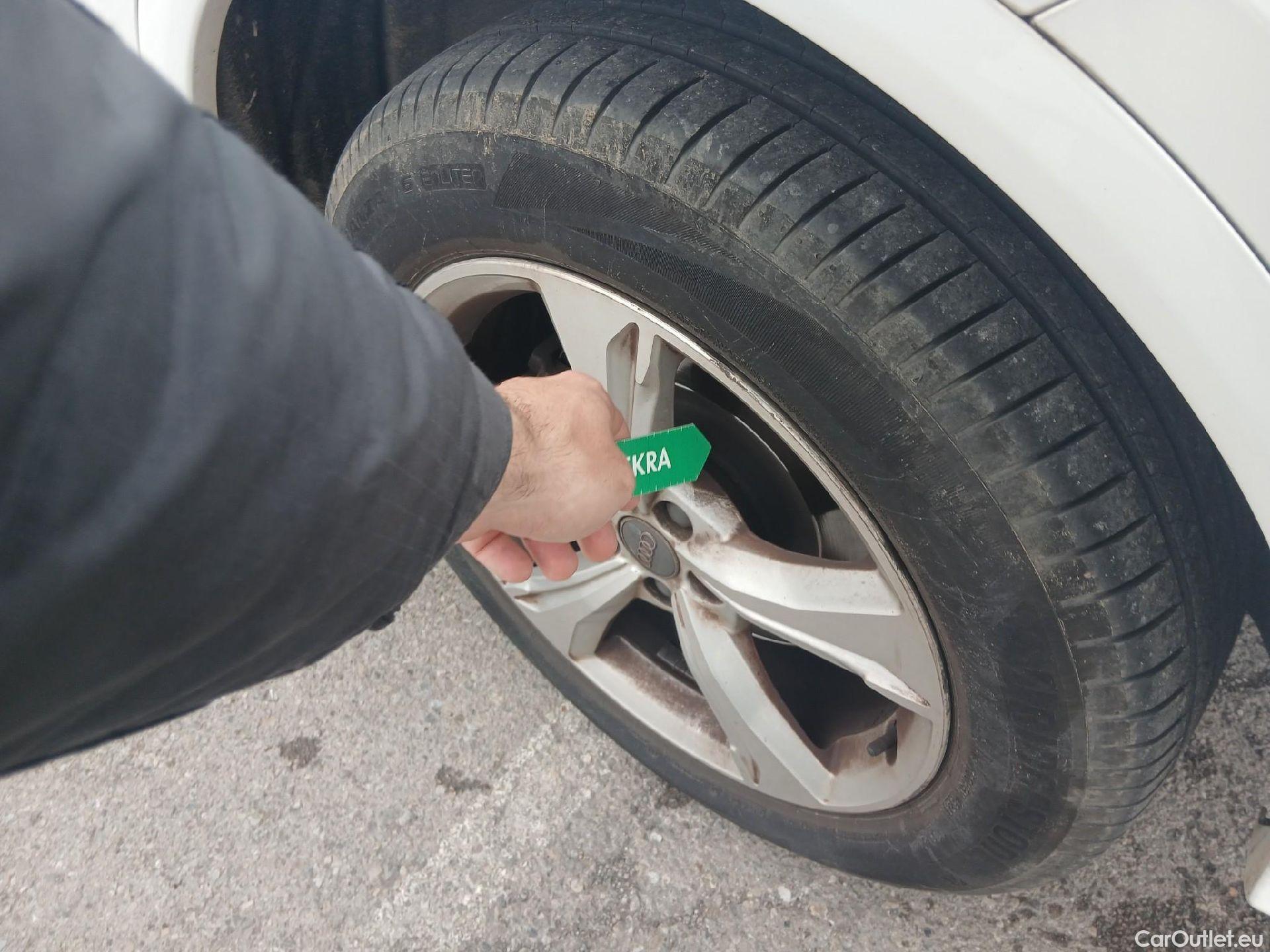  Audi  Q5 AUDI  / 2016 / 5P / todoterreno S line 35 TDI 120kW quattro S tronic #3