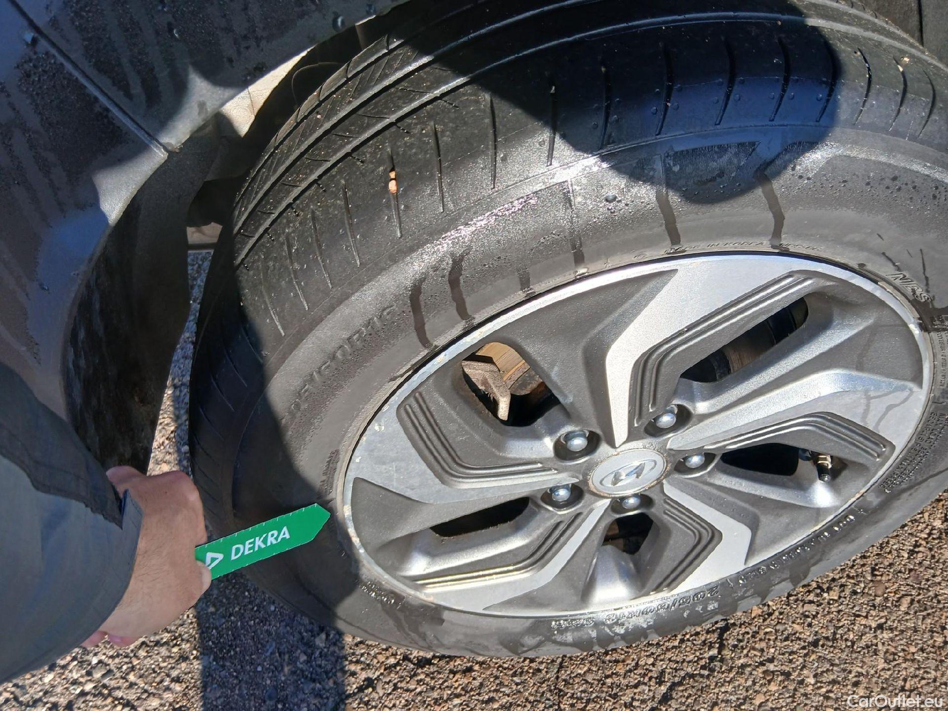  Hyundai  Konna HYUNDAI Kona / 2020 / 5P / todoterreno 1.6 GDI HEV Maxx DCT #11