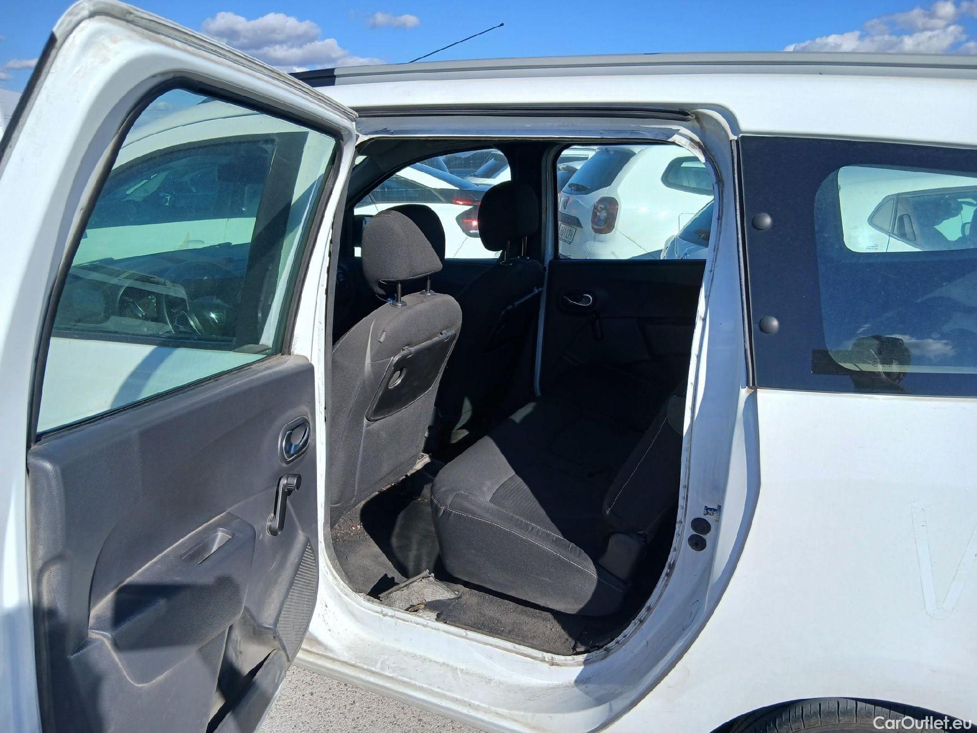  Dacia  Lodgy DACIA  / 2012 / 5P / monovolumen compacto Comfort Blue dCi 70kW (95CV) 7Pl - 18 #23