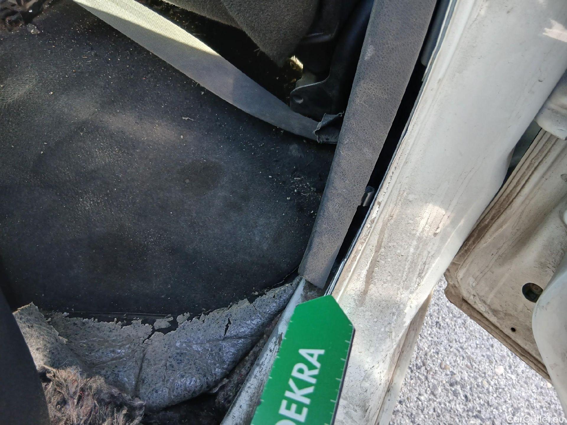  Dacia  Lodgy DACIA  / 2012 / 5P / monovolumen compacto Comfort Blue dCi 70kW (95CV) 7Pl - 18 #34