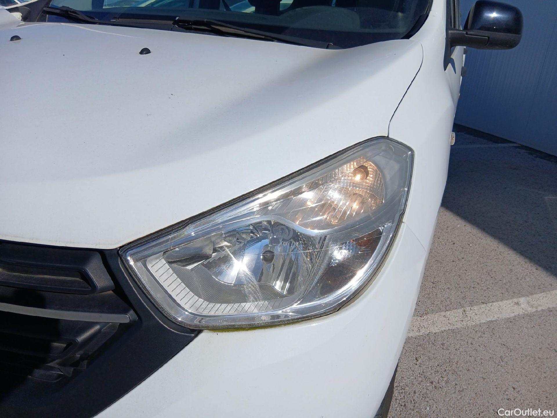  Dacia  Lodgy DACIA  / 2012 / 5P / monovolumen compacto Comfort Blue dCi 70kW (95CV) 7Pl - 18 #7