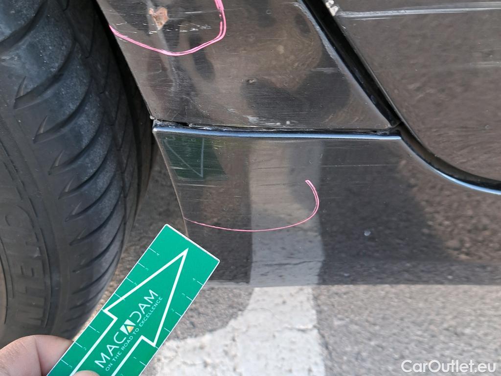  Bmw  Serie 5 BMW  / 2016 / 4P / sedán 540iA #42