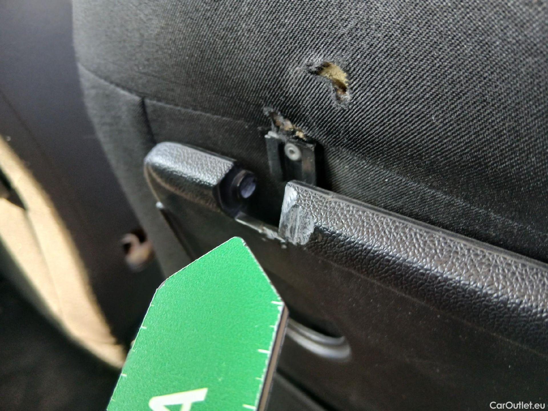  Dacia  Lodgy DACIA  / 2012 / 5P / monovolumen compacto Comfort Blue dCi 70kW (95CV) 7Pl - 18 #36