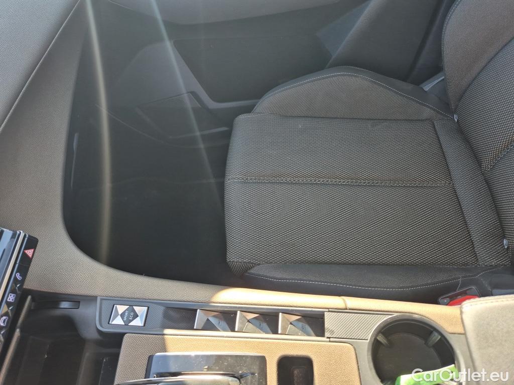  DS  DS7 DS DS 7 Crossback / 2017 / 5P / todoterreno BlueHDi DE 96kW (130CV) Auto. CHIC (AC) #29