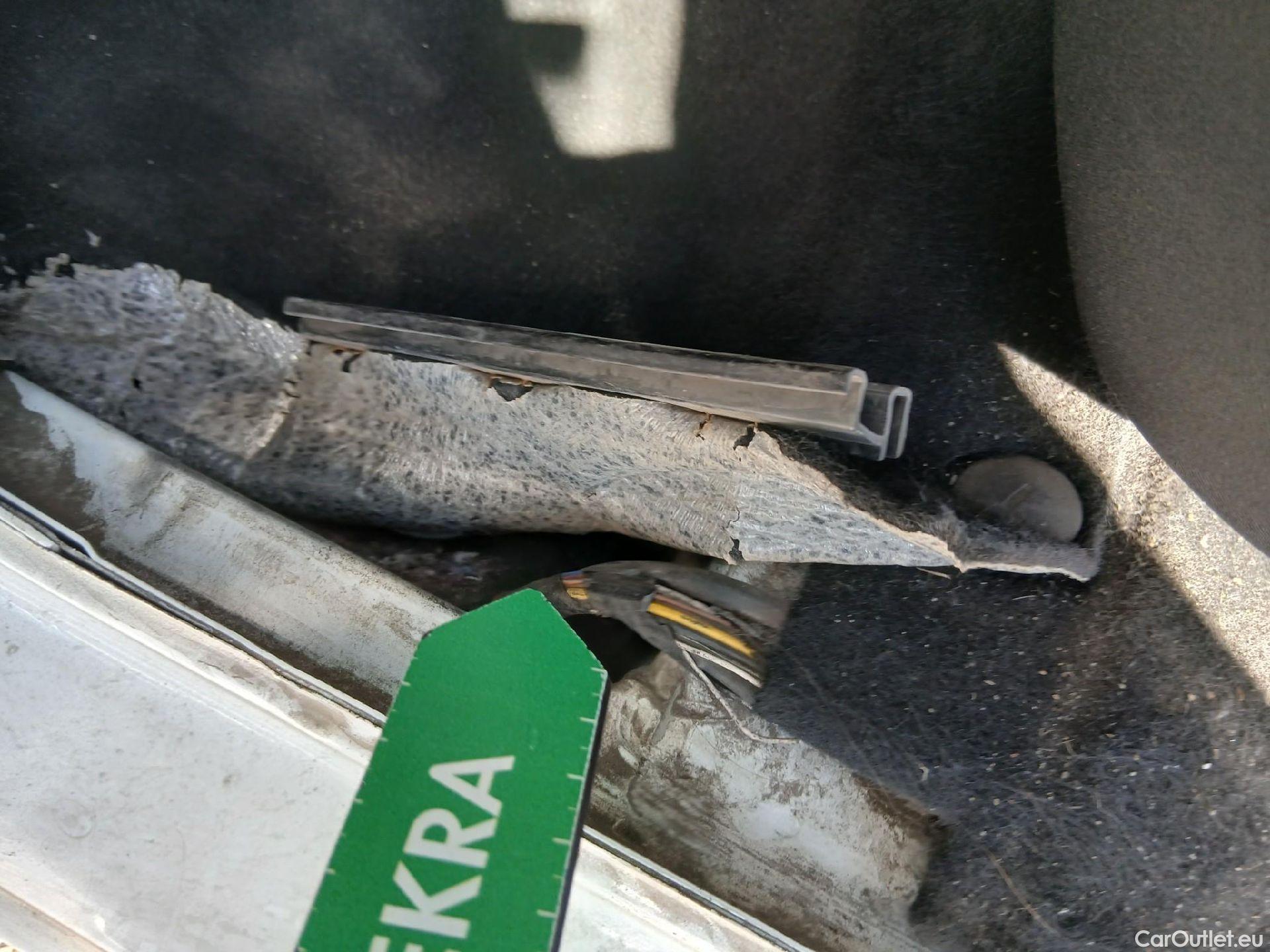  Dacia  Lodgy DACIA  / 2012 / 5P / monovolumen compacto Comfort Blue dCi 70kW (95CV) 7Pl - 18 #16