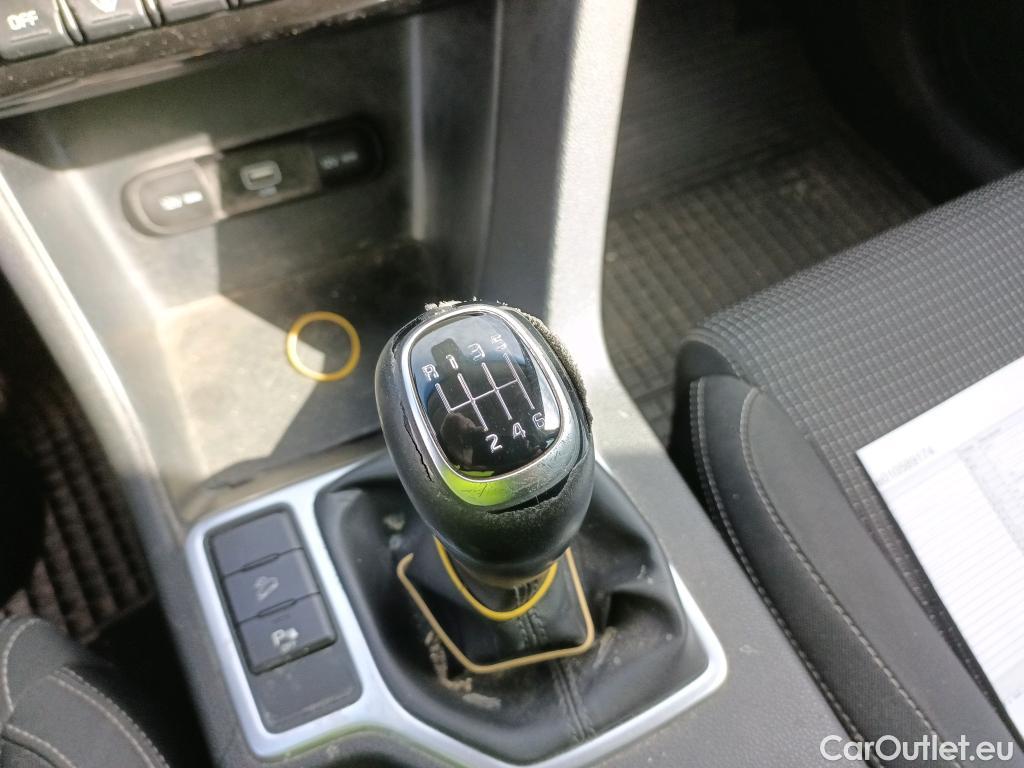  KIA  Sportage KIA  1.6MHEV Drive 100kW(136CV) 4x2(Crist Tintados)(CX) #9