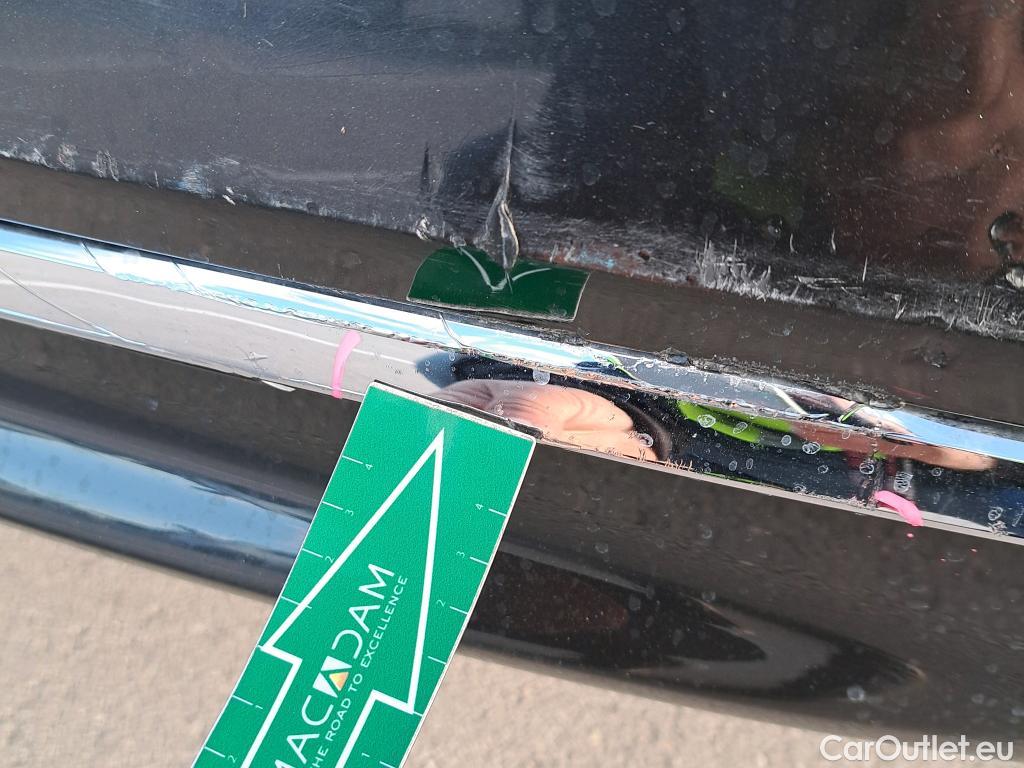  Bmw  Serie 5 BMW  / 2016 / 4P / sedán 540iA #60