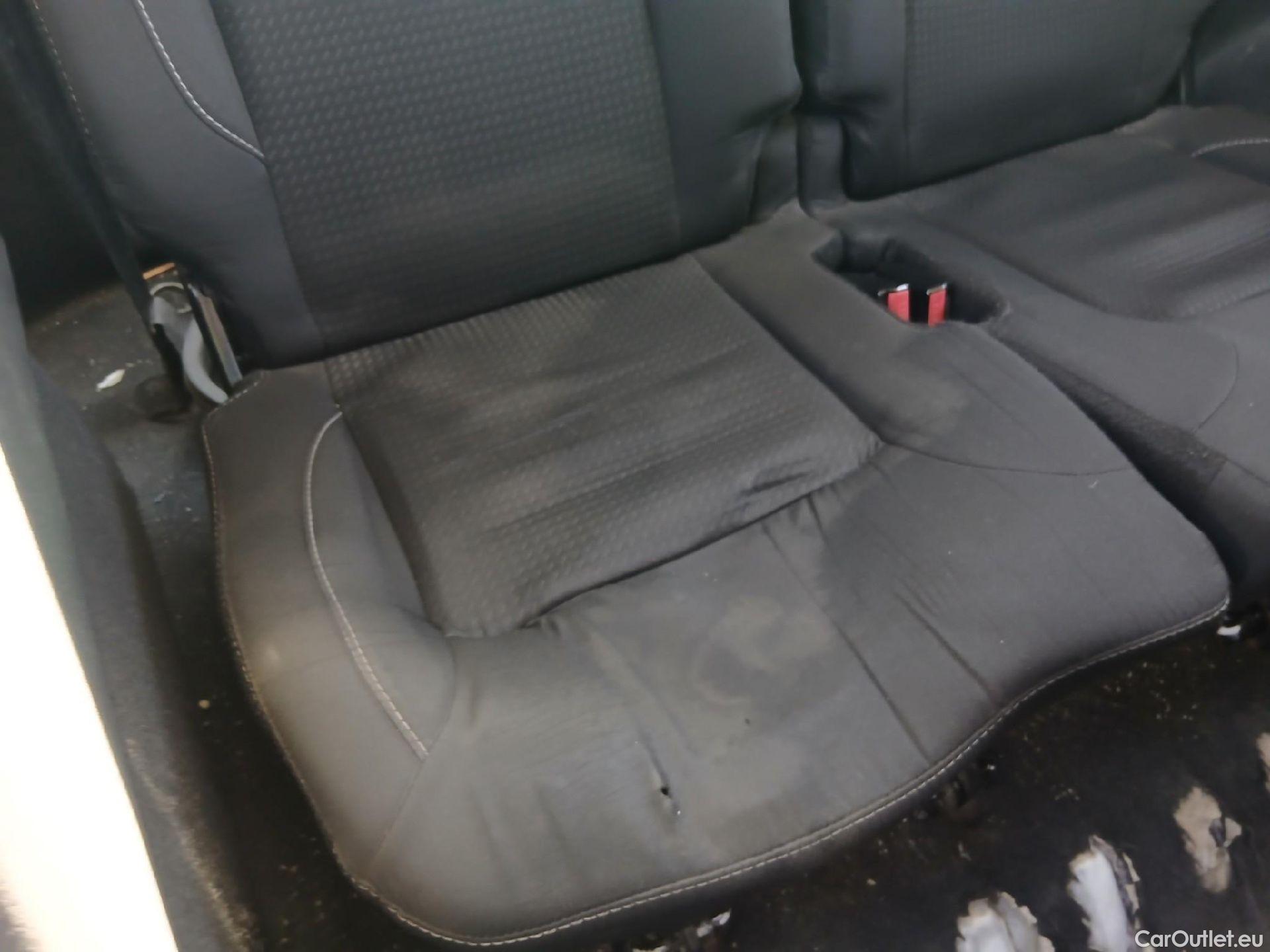  Dacia  Lodgy DACIA  / 2012 / 5P / monovolumen compacto Comfort Blue dCi 70kW (95CV) 7Pl - 18 #43