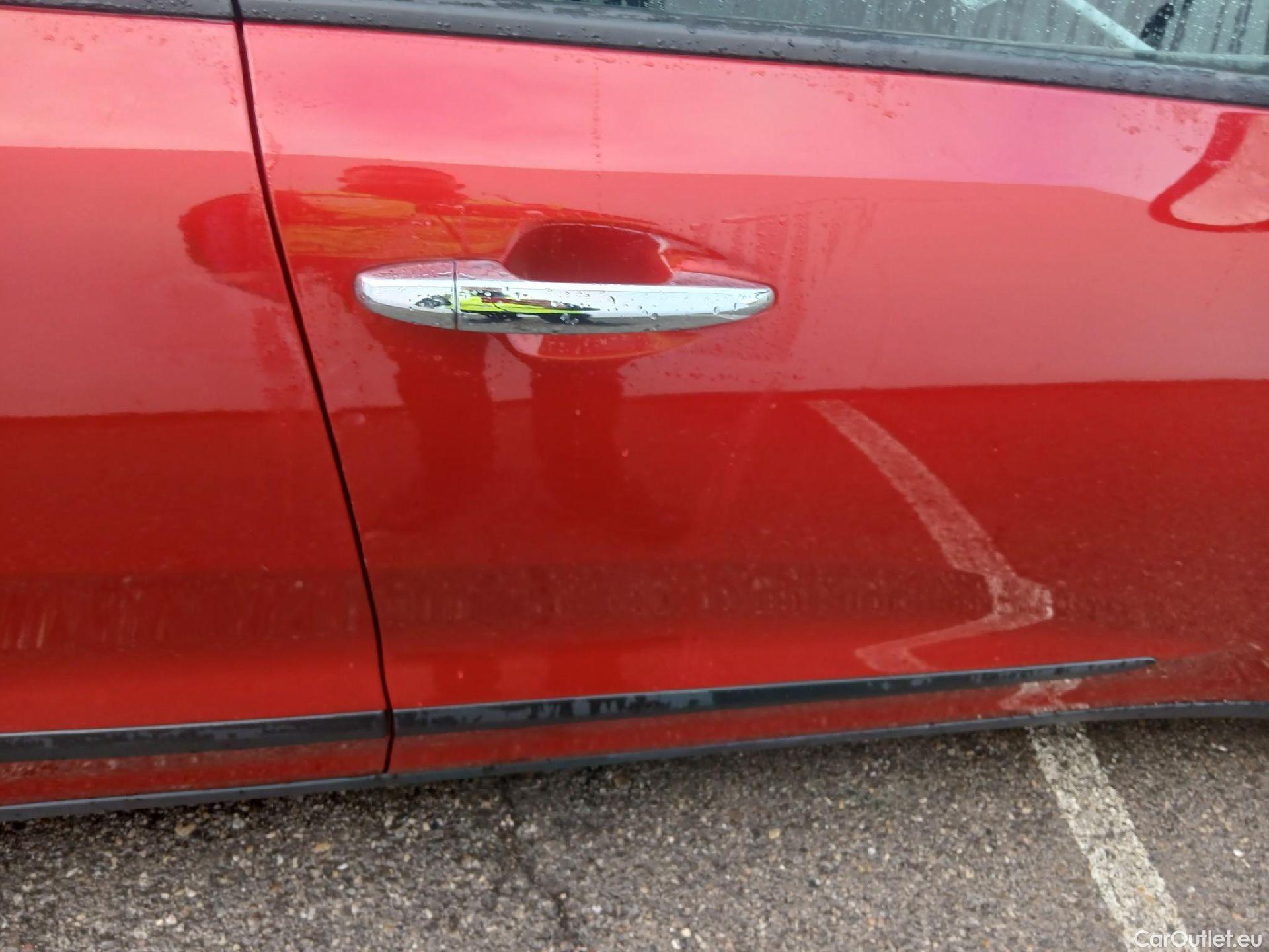  KIA  Niro KIA  / 2019 / 5P / crossover 1.6 GDi HEV 104kW (141CV) Drive #10