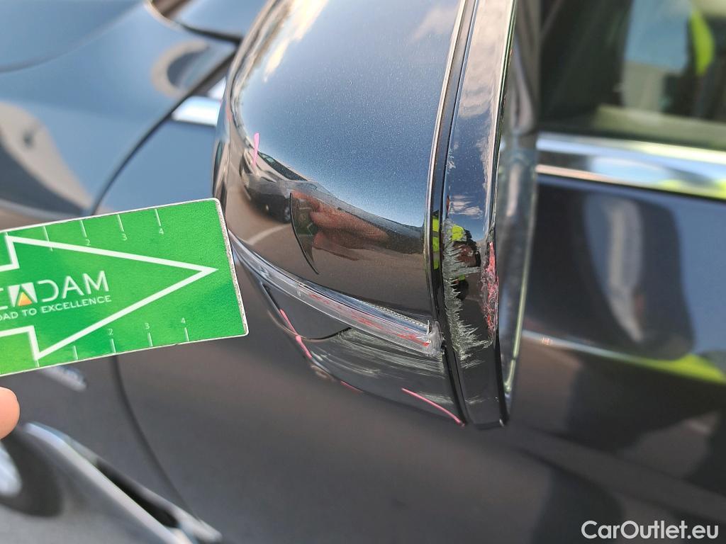  Bmw  Serie 5 BMW  / 2016 / 4P / sedán 540iA #70