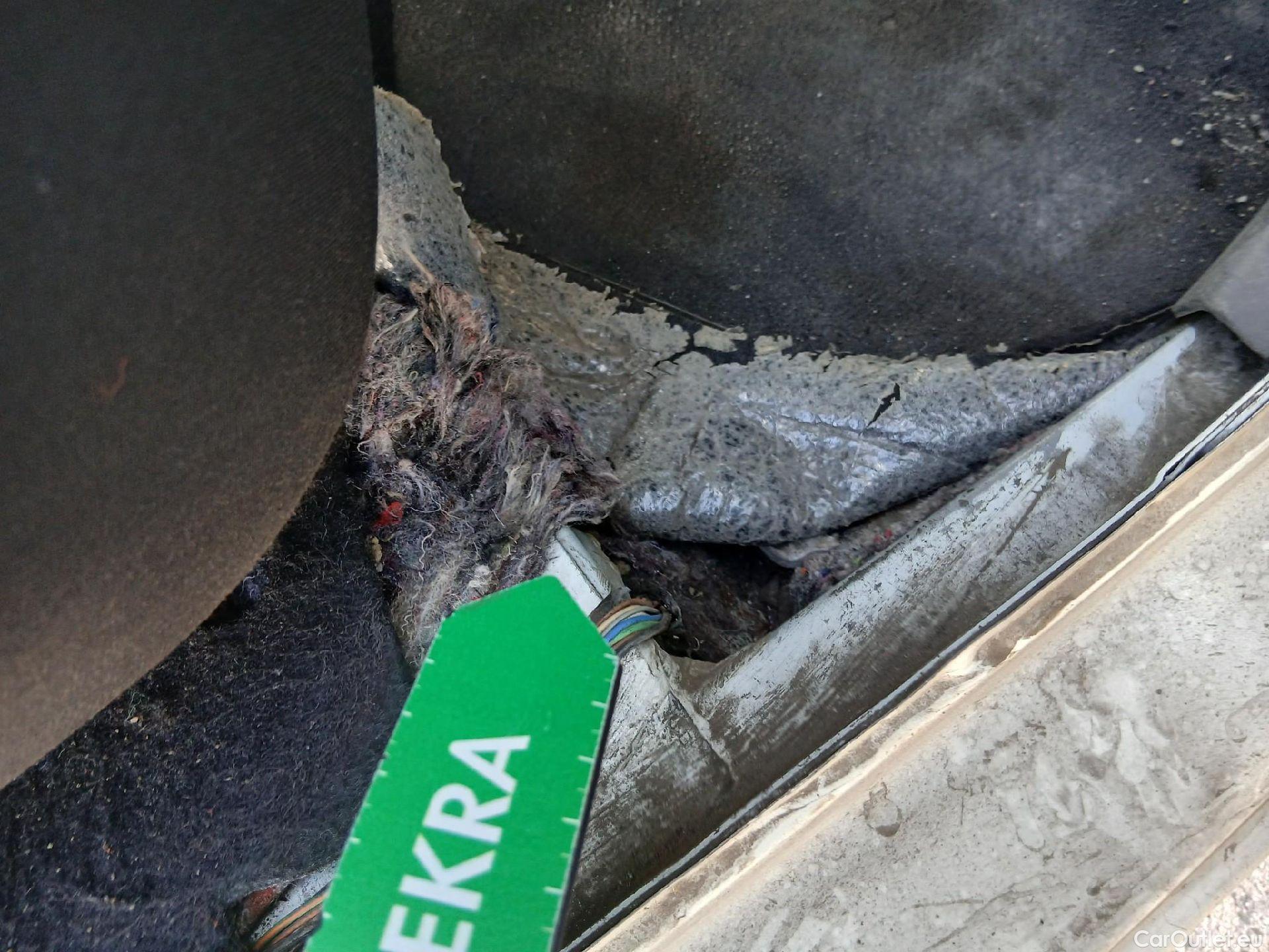  Dacia  Lodgy DACIA  / 2012 / 5P / monovolumen compacto Comfort Blue dCi 70kW (95CV) 7Pl - 18 #17