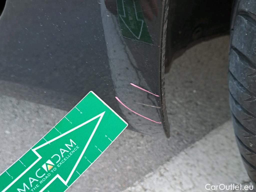  Bmw  Serie 5 BMW  / 2016 / 4P / sedán 540iA #40