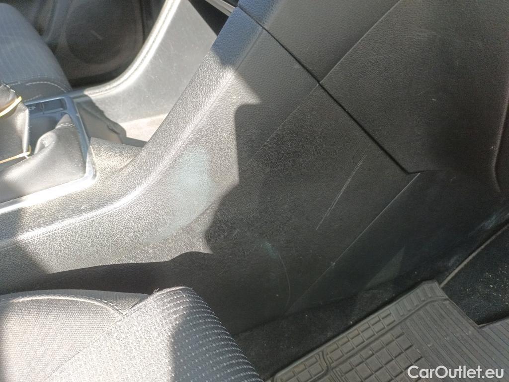  KIA  Sportage KIA  1.6MHEV Drive 100kW(136CV) 4x2(Crist Tintados)(CX) #15