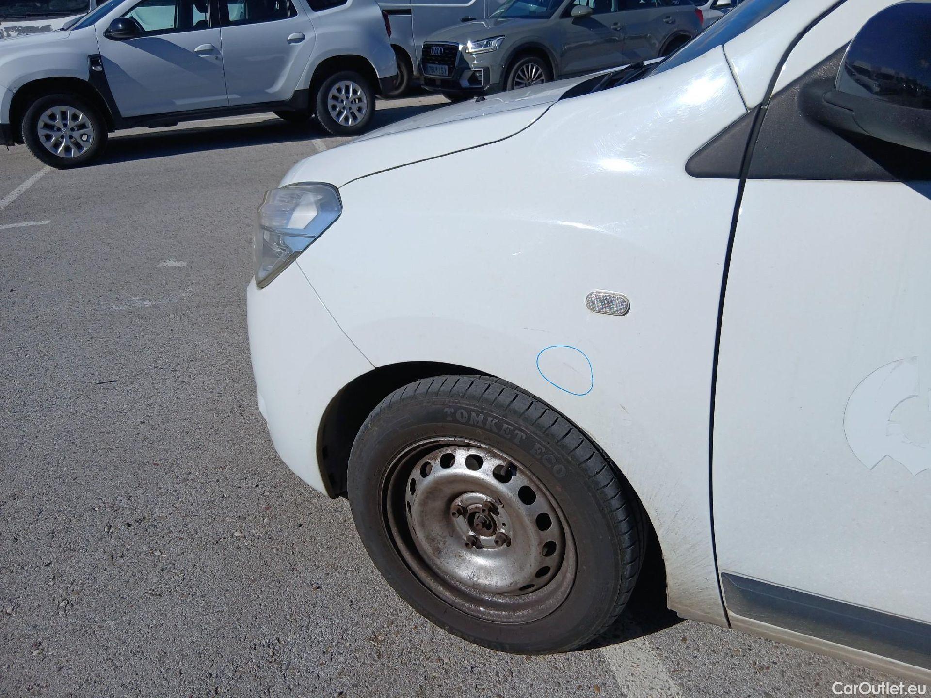  Dacia  Lodgy DACIA  / 2012 / 5P / monovolumen compacto Comfort Blue dCi 70kW (95CV) 7Pl - 18 #8