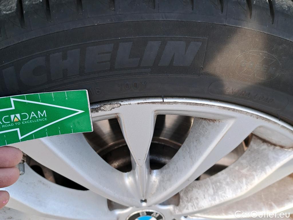  Bmw  Serie 5 BMW  / 2016 / 4P / sedán 540iA #48