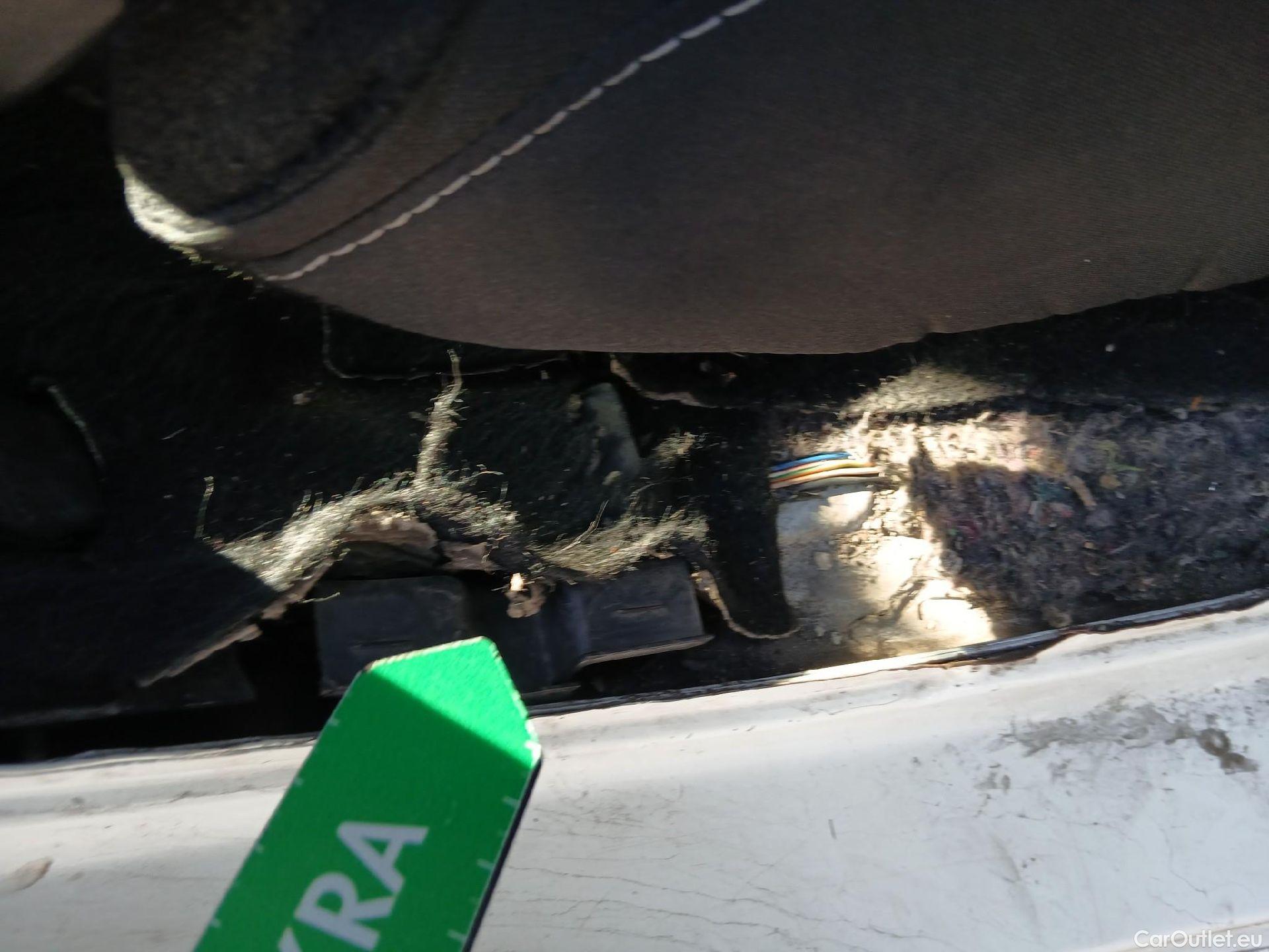  Dacia  Lodgy DACIA  / 2012 / 5P / monovolumen compacto Comfort Blue dCi 70kW (95CV) 7Pl - 18 #19