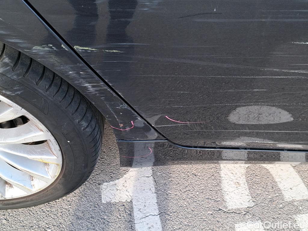  Bmw  Serie 5 BMW  / 2016 / 4P / sedán 540iA #41