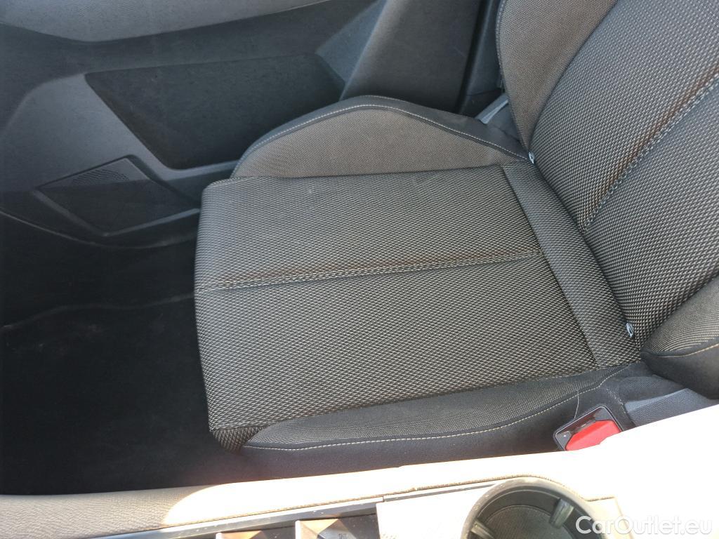  DS  DS7 DS DS 7 Crossback / 2017 / 5P / todoterreno BlueHDi DE 96kW (130CV) Auto. CHIC (AC) #28