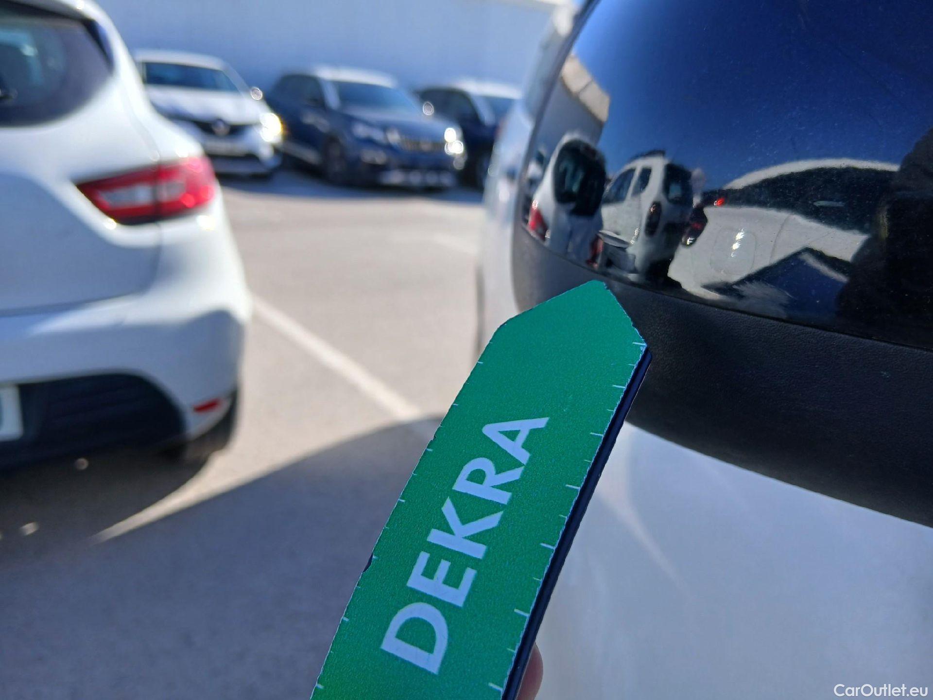  Dacia  Lodgy DACIA  / 2012 / 5P / monovolumen compacto Comfort Blue dCi 70kW (95CV) 7Pl - 18 #48