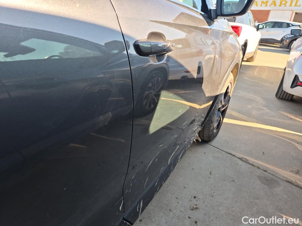  DS  DS7 DS DS 7 Crossback / 2017 / 5P / todoterreno BlueHDi DE 96kW (130CV) Auto. CHIC (AC) #3