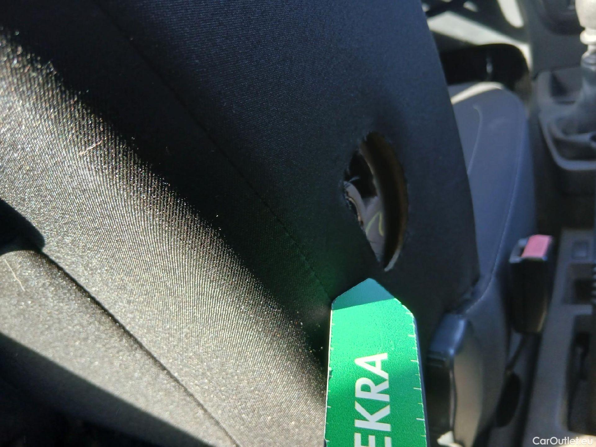  Dacia  Lodgy DACIA  / 2012 / 5P / monovolumen compacto Comfort Blue dCi 70kW (95CV) 7Pl - 18 #42